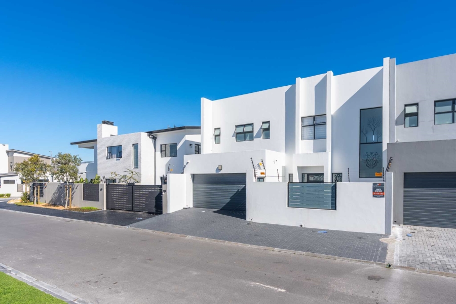 4 Bedroom Property for Sale in Sandown Western Cape
